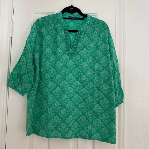 Ro’s Garden Tops - Ro’s Garden Green Floral Women's Top Size Small
